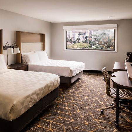 Holiday Inn Santa Ana-Orange County Airport By Ihg Ngoại thất bức ảnh