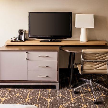 Holiday Inn Santa Ana-Orange County Airport By Ihg Ngoại thất bức ảnh