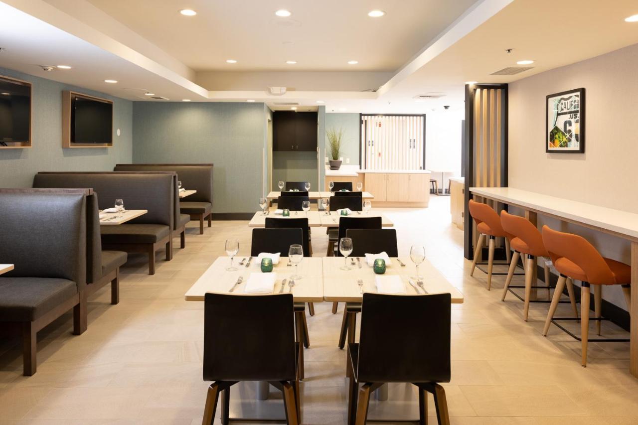 Holiday Inn Santa Ana-Orange County Airport By Ihg Ngoại thất bức ảnh
