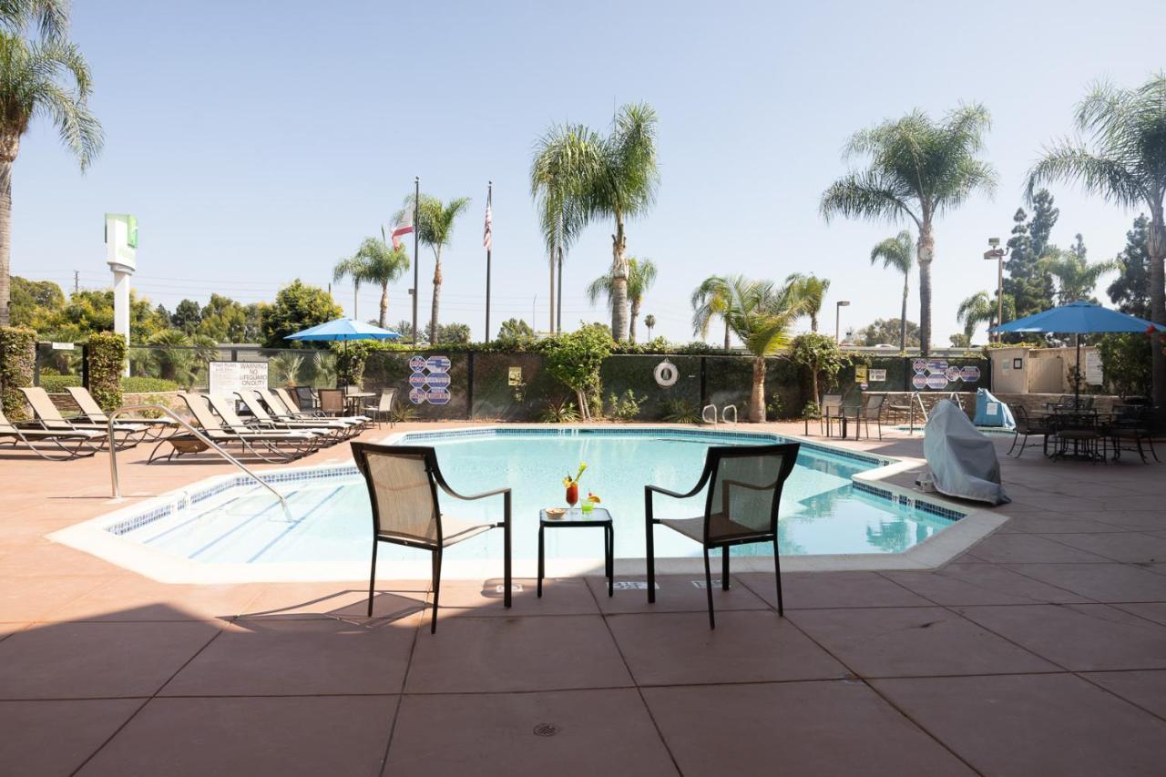Holiday Inn Santa Ana-Orange County Airport By Ihg Ngoại thất bức ảnh