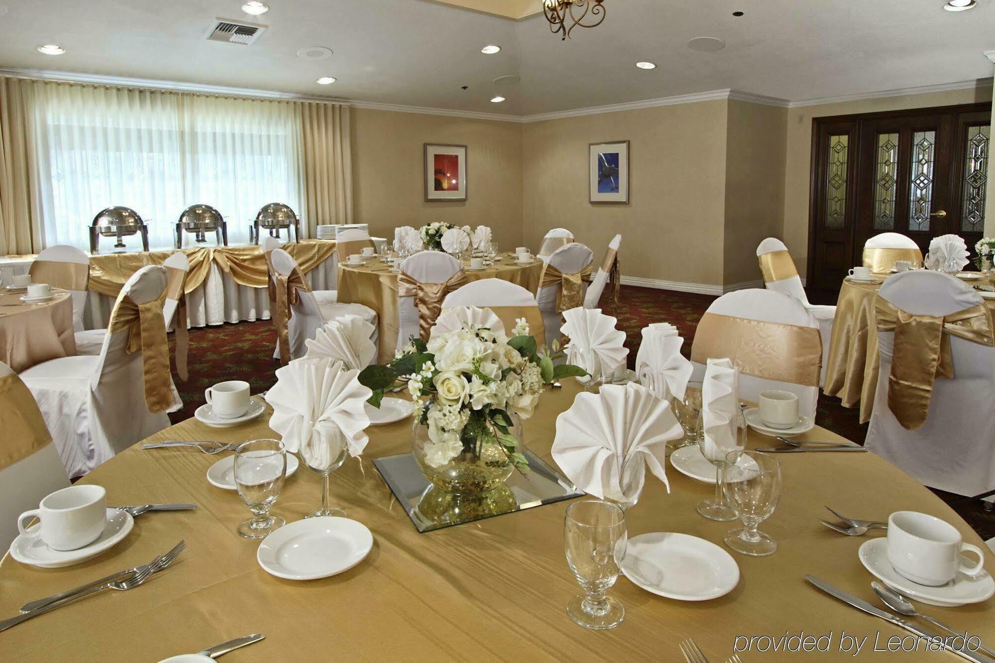 Holiday Inn Santa Ana-Orange County Airport By Ihg Ngoại thất bức ảnh